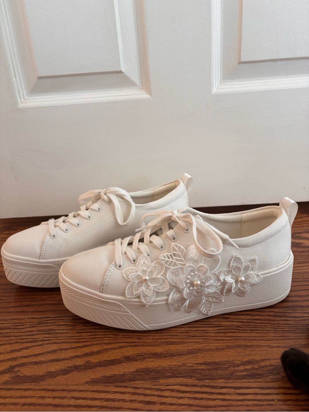 Women’s Wedding White Floral Platform Sneakers